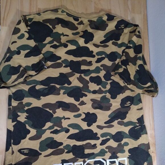 BAPE First Camo Shark T-Shirt Yellow Authentic - Picture 6 of 14